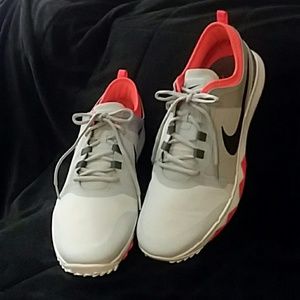 NWOT NIKE TW F1 Impact3 Spikeless Golf Shoes